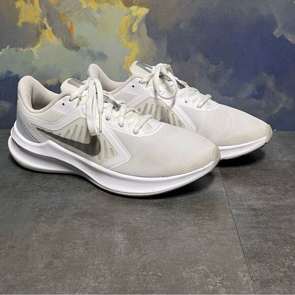 Nike Downshifter 10 CI9984-100 Women's White/Metallic Silver Running Shoe Size 7 - Picture 1 of 16